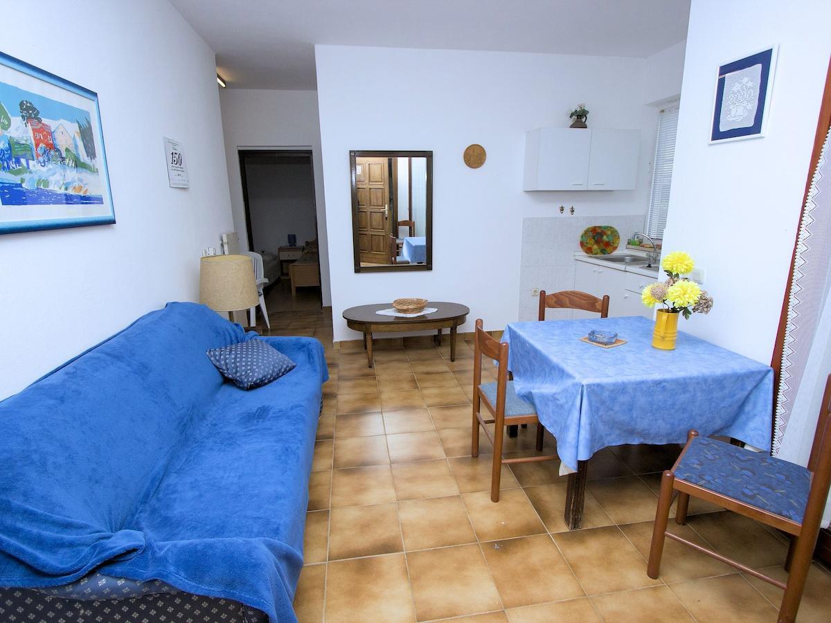 Apartments Tin ロヴィニ エクステリア 写真