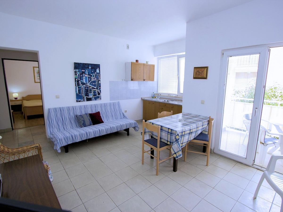 Apartments Tin ロヴィニ 部屋 写真